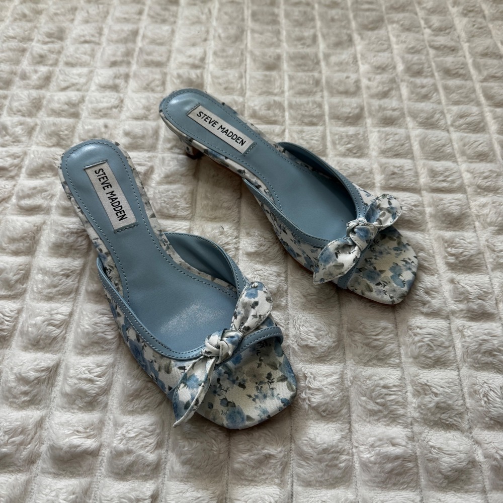Steve Madden 7 Calix Blue Floral Slip On Heels Sandals Coquette Feminine